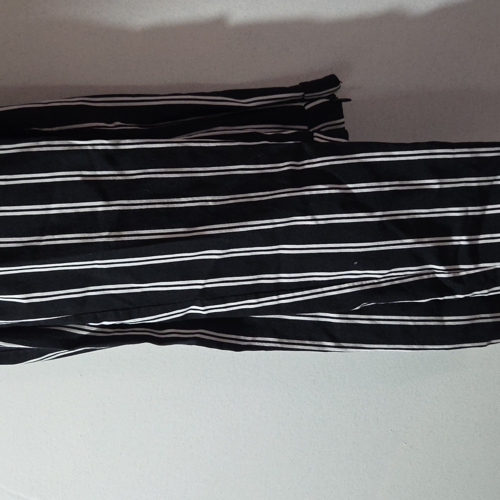 Forever 21 Black and White Striped Pants